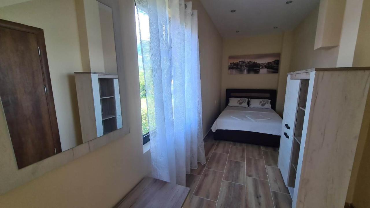 Apartments Ivetic Kotor Exterior photo